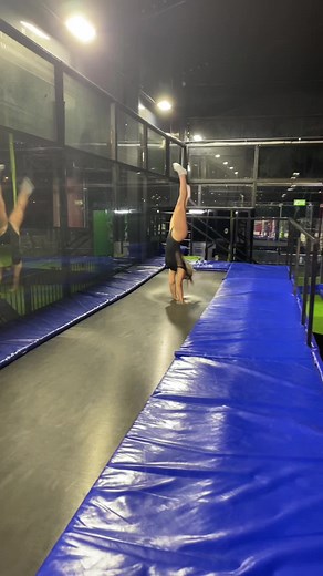 learn a backflip with me :) What moves next? #backflip #gymnastictutorial #foryou