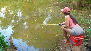 164K views · 1K reactions | Best Video Hook Fishing. Beautiful Girl Fishing Big Snake #FISHING #FISH #RIVER #WOMAN #GIRL #BIGFISH #piranha #lohan #fyp #trending #reels | Girl Fishing | Facebook