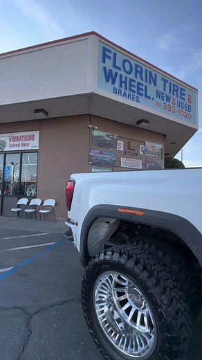 2023 GMC Denali 20” Cali Off-Road Dually Wheels wrapped in M/T Tires #florintire #offroad #duallywheels