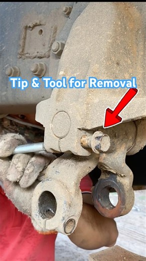 Tips & Tools for Removal of Stuck Bolt #tips #tools #asmr #repair #skills #machine #shorts