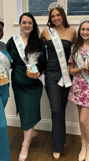 I'm so glad I made this, because here I was sat with the audacity to think this wasn't the best year... And it you're scrolling thinking it looks entirely positive, please know that 2025 brought me the worst mental health I've experienced, a redundancy, and a stalker. But as always, 1 will acknowledge the challenges and still endeavour to Be The Light. It feels like l've lived two years in one... 4300 bras collected and £2000 for @asisterhood Top 5 in the A-Sisterhood Ambassador search (the most