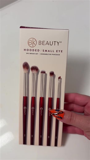 BK Beauty Brushes for Hooded Eyes: Precision, Blend, Define