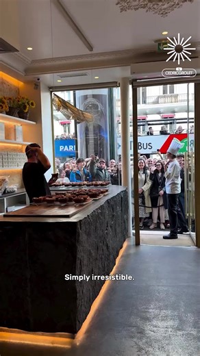 Pistachio flan in the making 🍮💚 | MetDaan Cakes