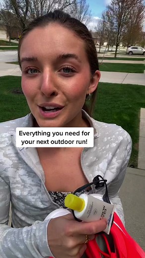 Essential Gear for Outdoor Running: Stay Safe and Hydrated!