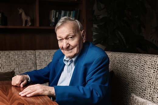 Däniken, poutník po cestě provázené potleskem. Odešel muž, který přiměl svět věřit v mimozemšťany | Názory | Lidovky.cz
