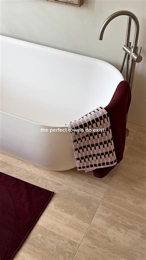 The perfect towels to upgrade your bathroom 🫧 #bathroomdecor #aestheticliving #interiordesign #homedecor #homeinspo