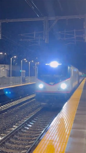 FAST Amtrak Wrong Railing in the Rain 🚂❌