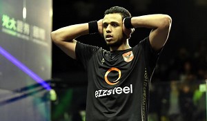 Coup de raquette et de coude, comportement antisportif… le n°1 mondial de squash accusé de