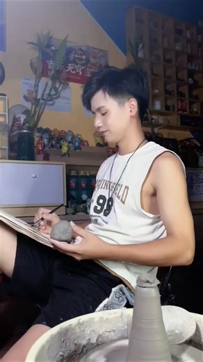 The Door of Art belongs to those who keep returning. #sculpture #ceramic #satisfying #handmade #art