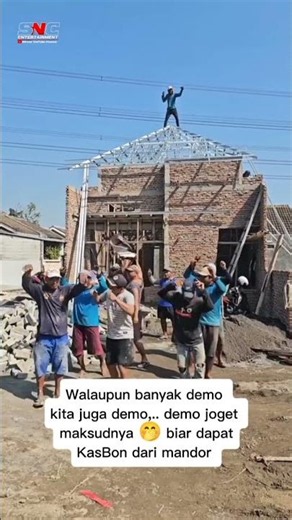 🔥 KULI PEMBURU CUAN 💪 GAK KERJA GAK MAKAN! Semangat Buruh Bangunan Bikin Salut 😂