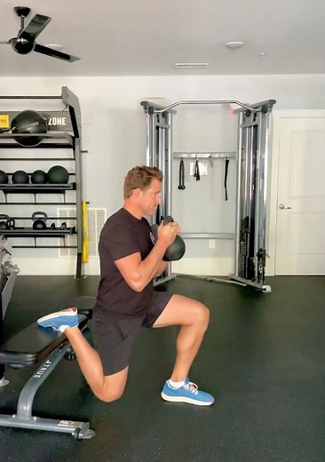 Kettlebell Rear Foot Elevated Split Squat Hold