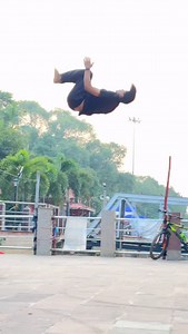 Khatarnak Flipp 😱🥷🏿 @karan_the_flipper._0x #flips #parkour #flip #tricking #freerunning #gymnastics #backflip #tumbling #flipping #life #trampoline #flippingfeed #gym #tricks #gymnast #fitness #parkourlife #pkfr #freerun #frontflip #training #parkourtraining #movement #sport #jump #fun #acrobatics #cheerleading #trick #cheer | Karan Flipper