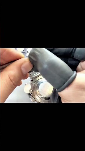 ROLEX OYSTER PERPETUAL. Two ways how to open back case.