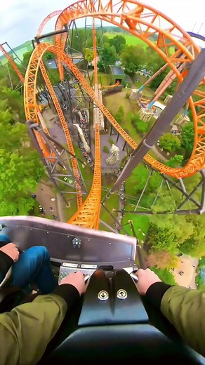 Would you choose backwards or forwards? 😎 #bobbejaanland #fury #rollercoaster #coaster #themepark #backwards #speed #launch #adrenaline #belgium #be