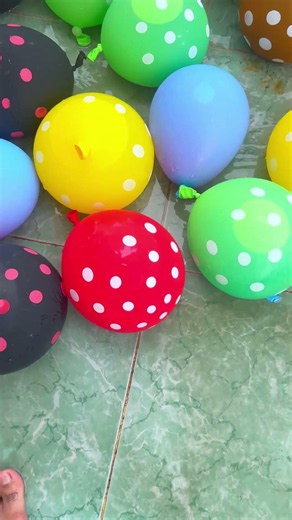 Balloons Spin and POP! 🎈💥 #oddlysatisfying #poppballons #asmr