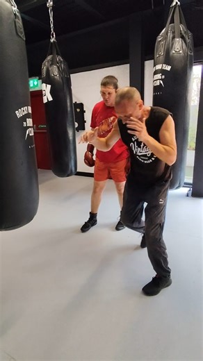 Сергей Рааб | Sergei Raab on Instagram: "Boxing Training Camp in Phuket 🇹🇭 10.11.25 - 20.11.25 / Appolo gym email: shkola_boksa_raab@mail.ru #урокибокса #школабокса #тренеррааб #боксжизнь #боксобъединяет #боксерскиймешок #боксдлявсех #стараяшкола #боксссср #люблюбокс #детскийбокс #ударнаятехника #навык #coachraab #raabgym #phuket #boxinglove #boxingtraining"