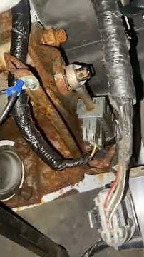 1996 Ford F-350 Turbo diesel 5 speed (hard to shift grinds) (FIXED)!!!!!!