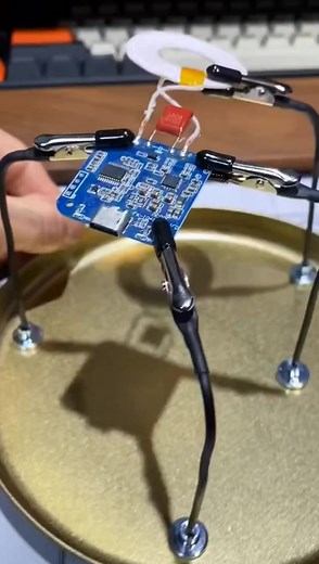 PVC Stand #reelsvideoシ #reelsviralシ #220_motor #viralreelsシ #reelsfypシ #reelsfacebook #padastal_fan #padastal #what #Respect | Teachnic_Engineers