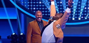 Michael Irvin Lost His Mind After Naming A Color On A Checkers Board During 'Family Feud' (VIDEO)