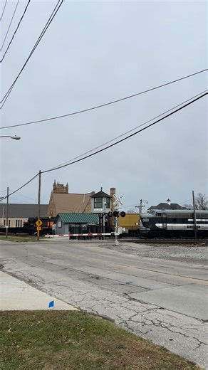 Spotted a dismembered autorack at Bellevue while volunteering at the Mad River & NKP Museum Holiday Train today. Apparently it’s not the first time this car has been spotted passing through town. #norfolksouthern #autorack #railfan #railroadphotography #railwayphotography #trainphotography #diesellocomotive #dieseltrain #dieselengine #locomotive #railroad #railway #trains #trainspotting #trainspotter #railroadmuseum #trainmuseum #railwaymuseum #trains #railroad #railway #railroadcrossing #trainc