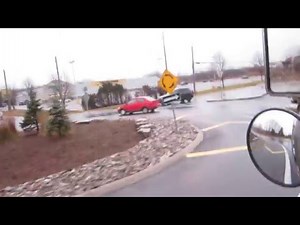 Mr. John Tutorial : Doing a Roundabout in a Semi