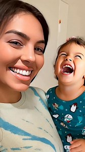 982K views · 10K reactions | Boa noite  Para um anjinho inocente — Bella, cujo mundo brilha com Georgina e Ronaldo  #cr7 #BoaNoite | Football The Last News | Facebook