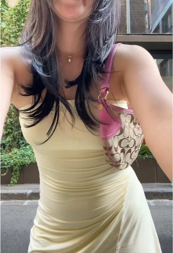 Outfits de vestido amarillo con mis amigas