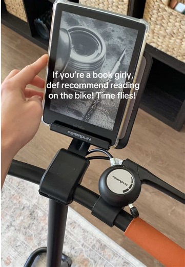 Disfruta de la lectura mientras pedaleas en bicicleta