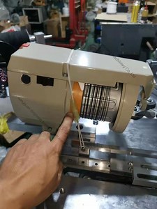 [Hot Item] Full Automatic Paper Label, Tag, Award Ribbon, Air Freshener, Clothing Hang Tag Stringing Machine