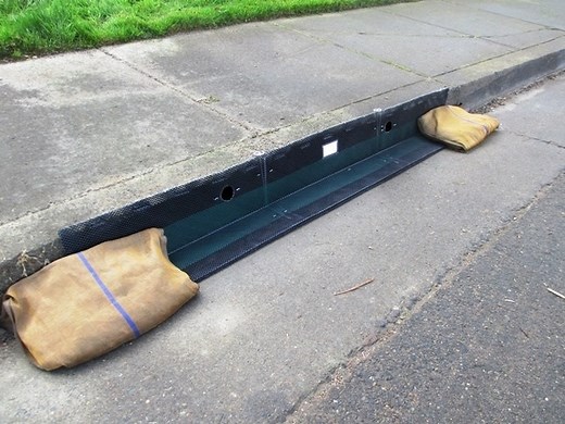 Curb Inlet Guard, SZ. 75"