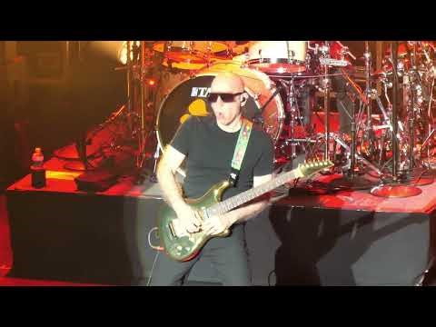 Joe Satriani Stuns with Live Performance of The Extremist