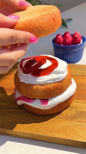 Let’s Make Raspberry Cake Together 🍰