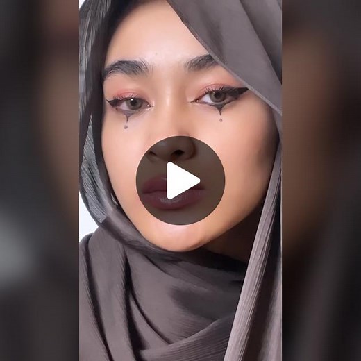 simple eyeliner tutorial for halloween!🕷