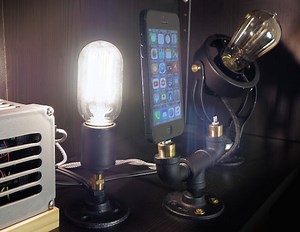 An Arduino charging dock with Edison indicator lights | Arduino Blog