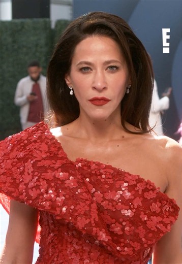 Everybody wants to see Jackie Tohn's iconic #Emmys #Glambot. ❤️‍🔥 #AwardsSeason