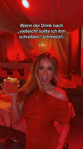 Dalia Mya on Instagram: "🤓"