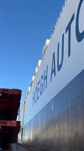 SHIP FIRES When dealing with fires aboard ships there are many differences compared to when dealing with structure fires. One big difference is that the location that you see smoke venting from is not necessarily the location of the fire, or even near the location of the fire. An example is smoke venting from one of these highlighted boxes that line the sides of the deck of this “Ro-Ro” ship. These boxes are a part of the ventilation shafts of the ship and will be venting smoke from a fire in th