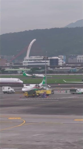 立榮航空AT72降落，UIA8612航班來自澎湖馬公(2026/04/05 RCSS)