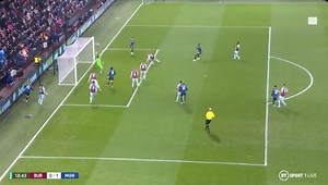 Video: Paul Pogba lashes home opener for Man United