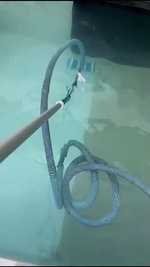 Aspirado profesional de piscina | Mantenimiento que sí se nota