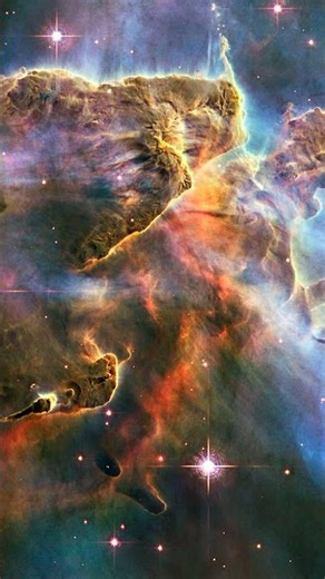 Hubble Captures Spectacular "Landscape" in the Carina Nebula