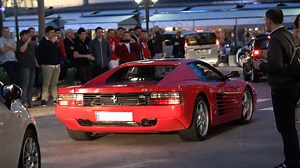 Legendary Ferrari Testarossa heard revving loudly