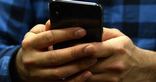 Scammers are pretending to be from Service Canada: Here are the warning signs to tell if the message is fake