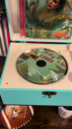 I love this so much!!! #swiftie #fuzzycdplayer #yintinycdplayer #yintiny @Yintiny Shop