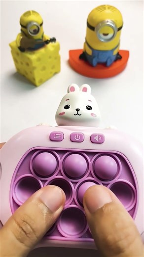 Playing push game pop it, pop it electric, push game challenge, asmr #popit #minions 894