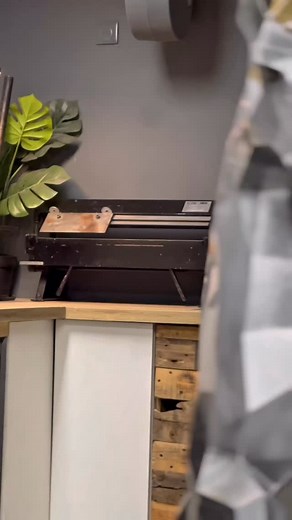 Cheval Cabré | H.LAW J’ai eu le plaisir de réaliser une nouvelle œuvre pour @hunterlawrence, merci mon ami ! La fin 2025 va être vraiment cool | Antoine Saint