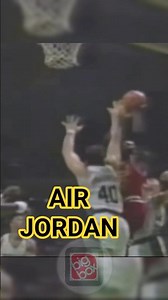 MICHAEL JORDAN And One Drive against the Bucks 🏀🐐 #michaeljordan #nba #shorts