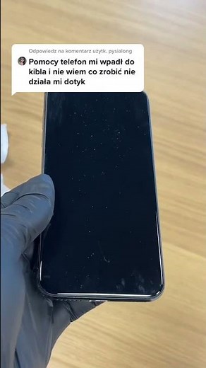 Pomocy telefon iPhone wpadł do kibla i nie działa dotyk, co zrobić, gdzie naprawić, zbitaszybka