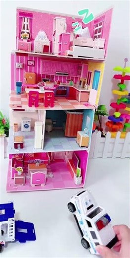 A little story about construction vehicles: Little patrol car knows the importance of time