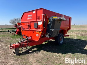 KUHN Knight RA142 S/A Feeder Wagon | Agriculture